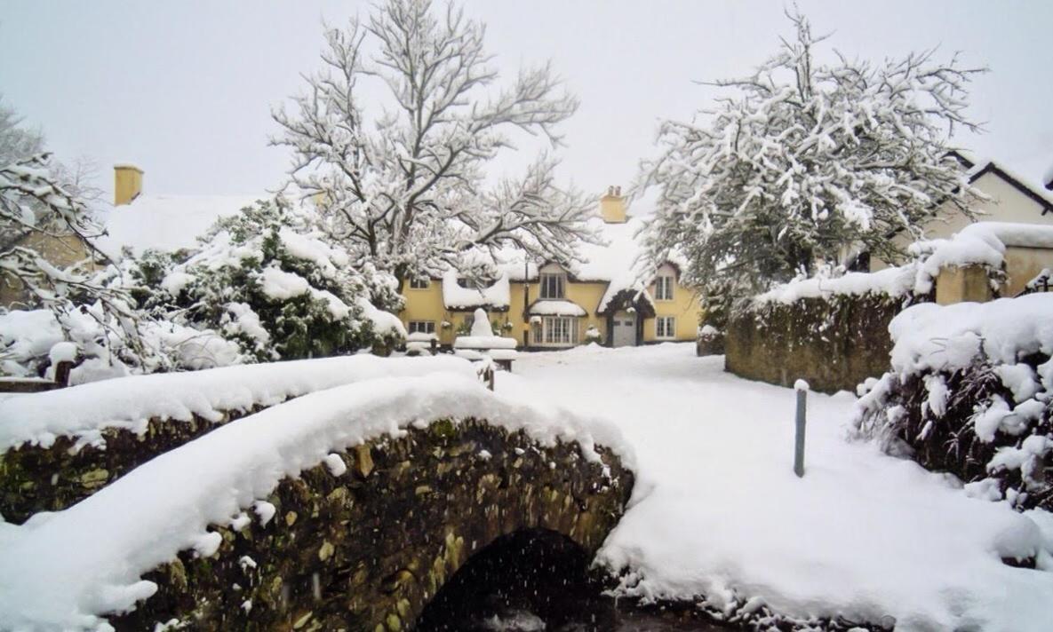 The Royal Oak Exmoor Hotel Winsford  ภายนอก รูปภาพ